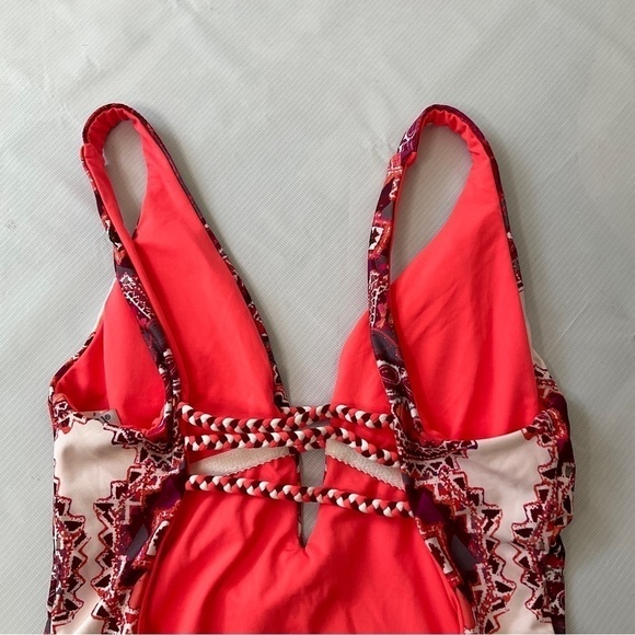 Becca Braided One Piece Swimsuit Exposed Back Multi Print Size S/P - Picture 8 of 13